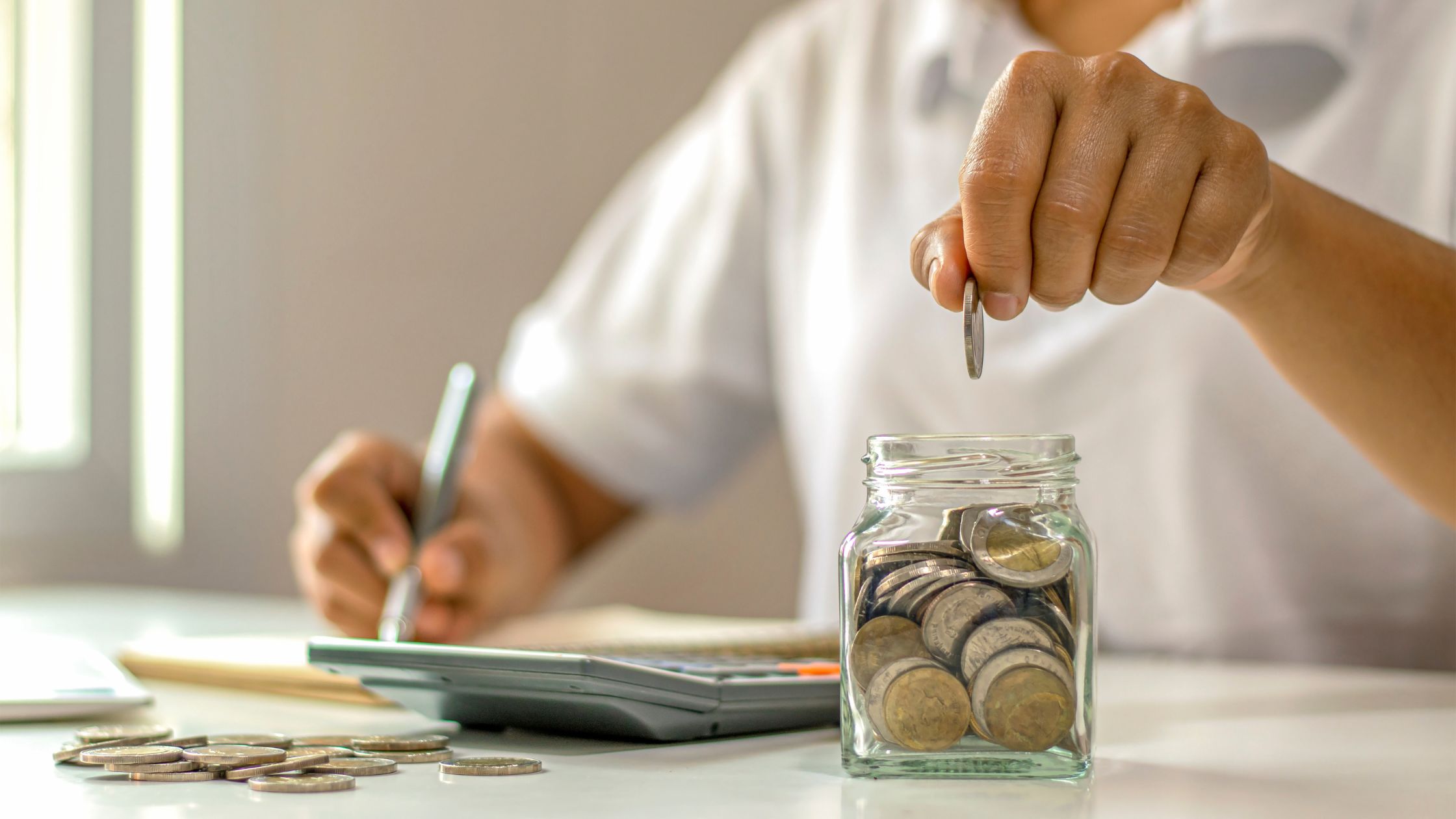 ¿Cómo ahorrar dinero en México con ingresos limitados?