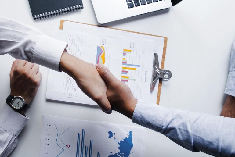 existen entidades financieras que apoyan a las PyMEs teniendo uno de los principales desafíos que enfrentan es el acceso al financiamiento